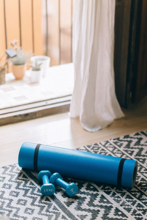 Come creare un angolo workout semplice ed efficace a casa